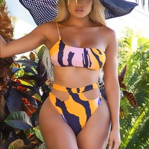 ✨NWT✨ Matte Collection Two Piece Swimsuit